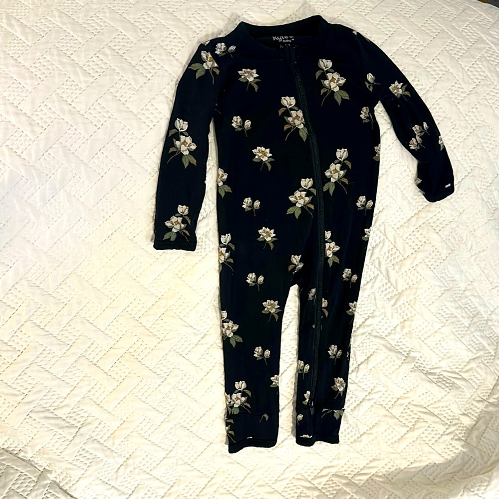 Kyte Baby magnolia sleeper